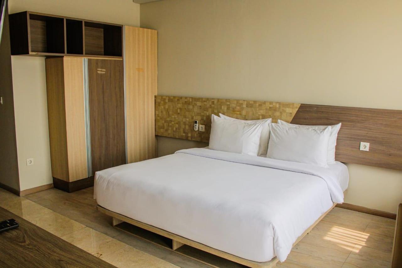 Graha Makara Suite Hotel & Residence Cikarang Dış mekan fotoğraf